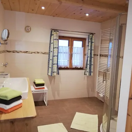Grabenhaeusl Inkl. Chiemgaukarte Apartman *